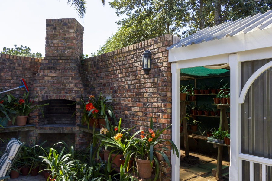 5 Bedroom Property for Sale in Kleinemonde Eastern Cape